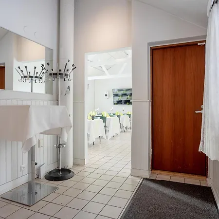 Puutarhatalo, Terassi Ja Sauna - Finnoo,